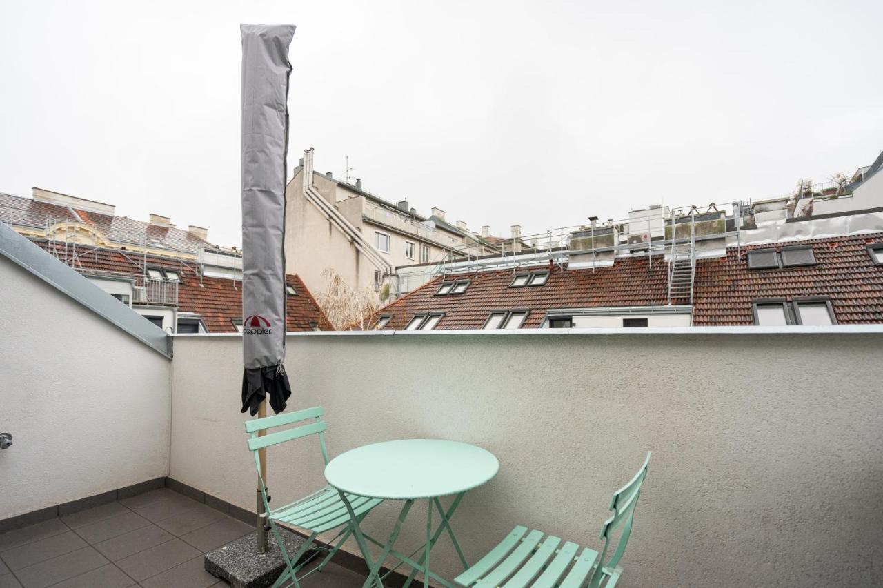 Stilvolle Dachgeschosswohnungen Mit Balkon In Innenstadt Naehe Appartement