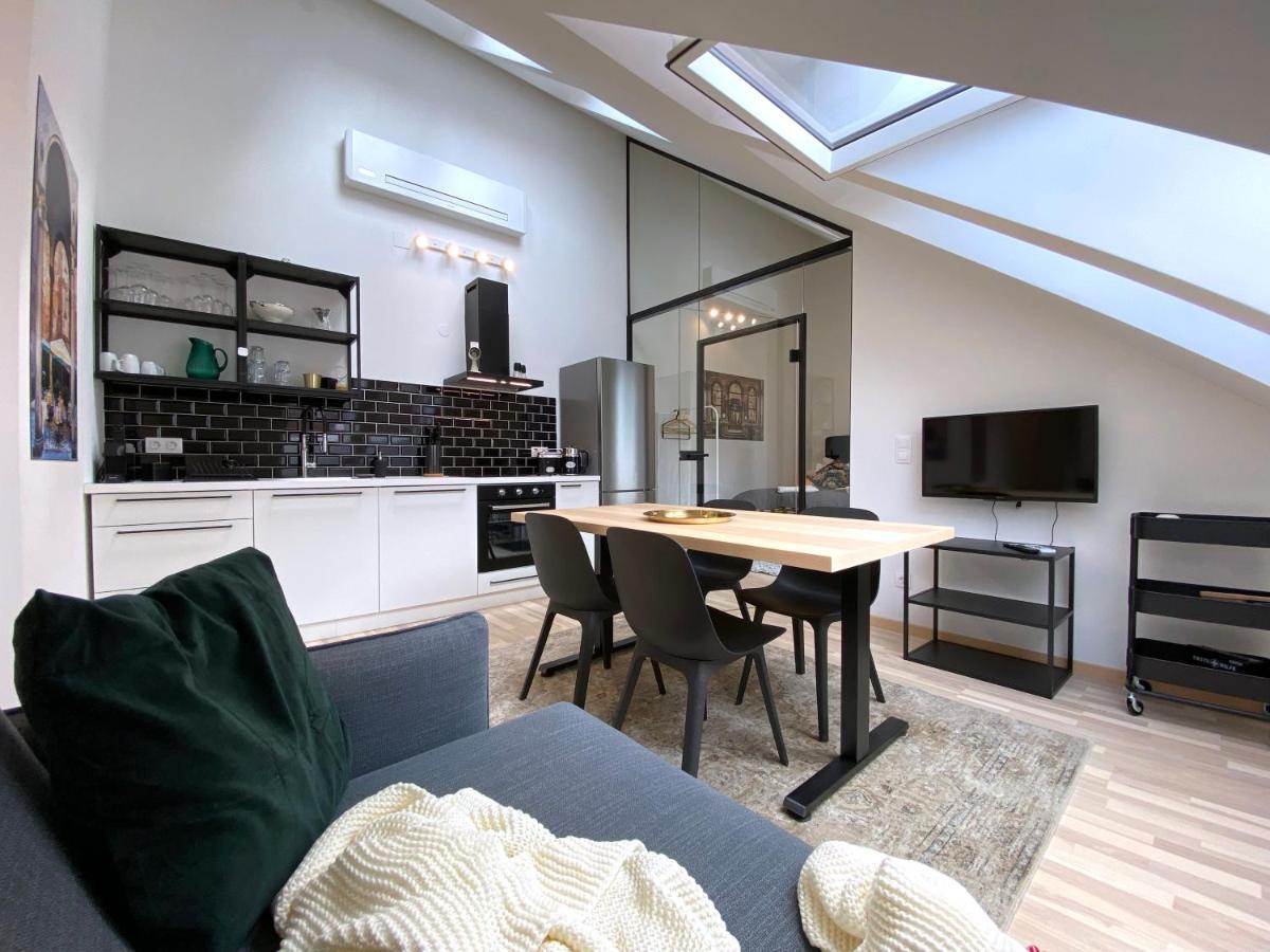 Stilvolle Dachgeschosswohnungen Mit Balkon In Innenstadt Naehe Appartement